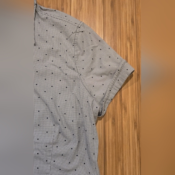 NWOT Liz Claiborne Career Polka Dot Shirt - Picture 3 of 8